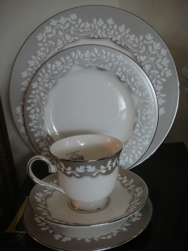 Lenox Nature's Vows Bone China 5-Piece Dinnerware Made in USA