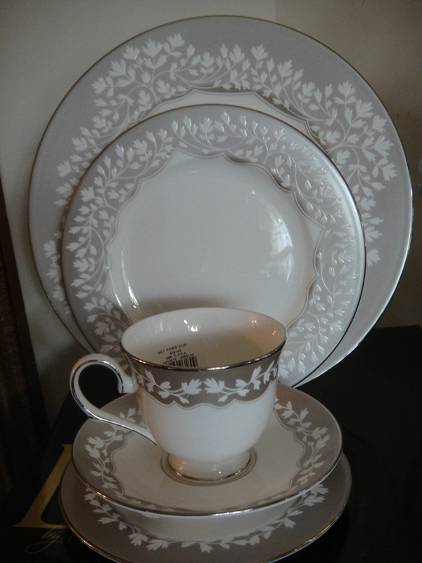 Lenox Nature's Vows Bone China 5-Piece Dinnerware Made in USA