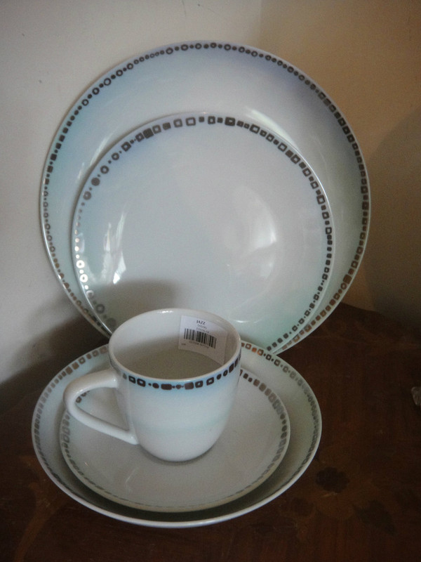 Sasaki Jazz 5pc Place Setting Porcelain China by Paula Zanger 