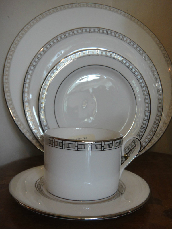 Lenox Timeless China Platinum Banded 5-Piece Place Setting