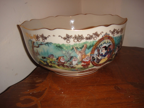 Disney's Snow White Limited Edition Anniversary Bowl By Lenox