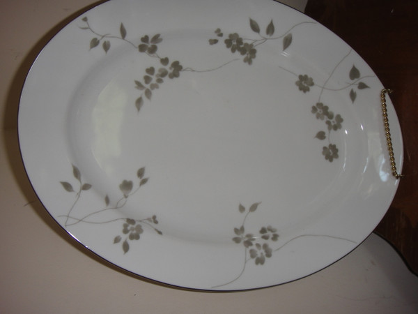Ralph Lauren Sophia Floral 14 inch Platter 