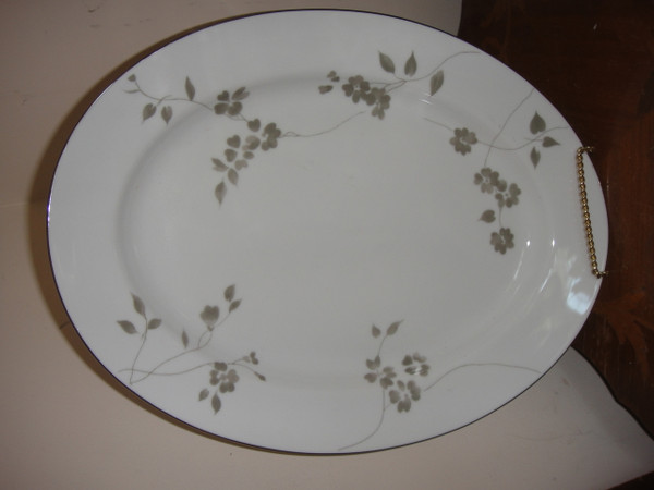 Ralph Lauren Sophia Floral 14 inch Platter 
