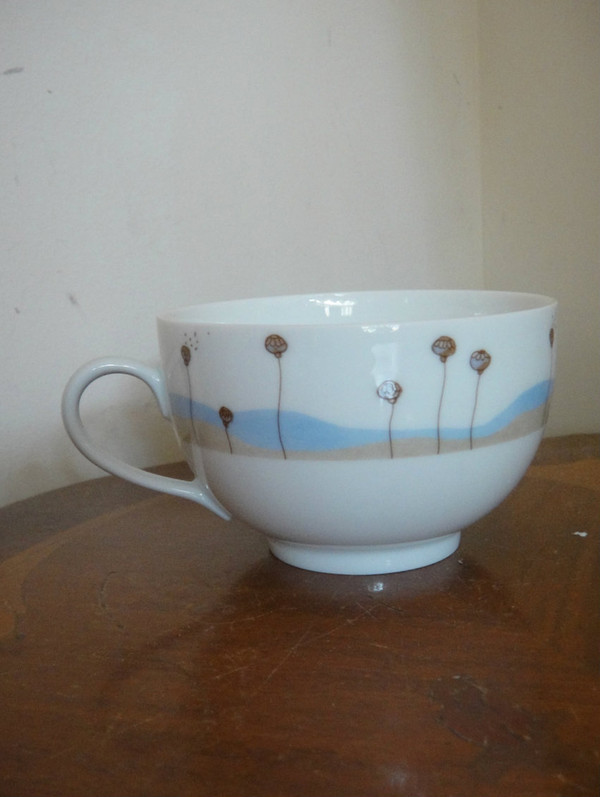 Menard de Noblat Limoges France Zephyr Teacup 