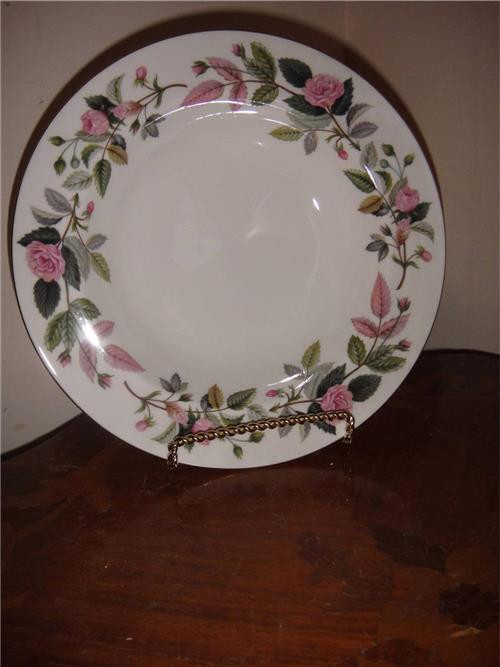 Wedgwood Hathaway Rose  Gold Complete 89 Piece China Set for 12 