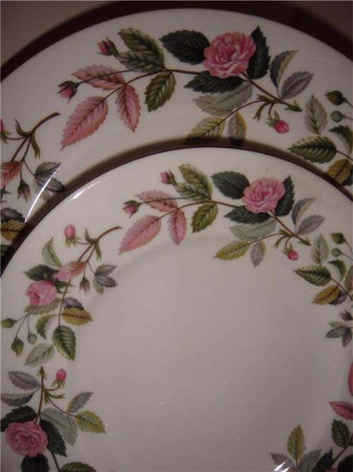 Wedgwood Hathaway Rose  Gold Complete 89 Piece China Set for 12 