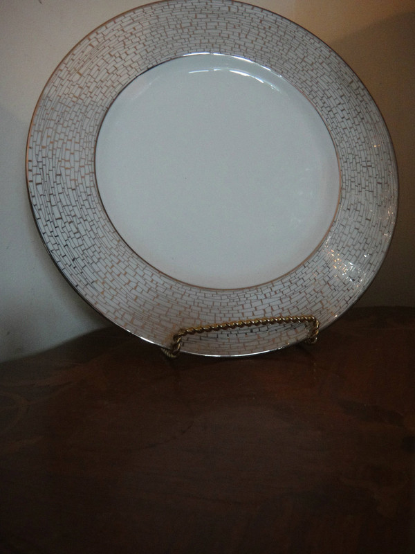 Kate Spade June Lane Platinum 9 inch Accent Plate  