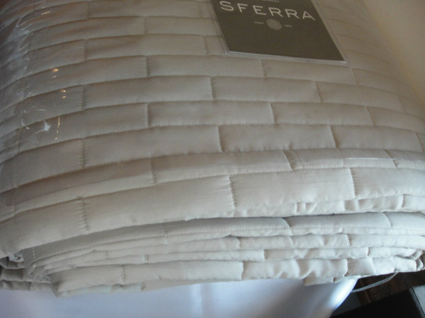 Sferra Sesto King Quilt Grey
