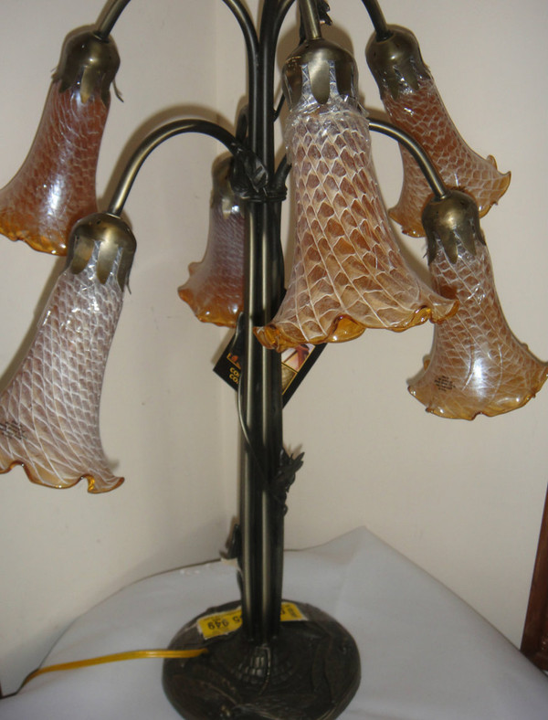 Dale Tiffany Connoisseur Collection Favrile Tulip Lamp 24"