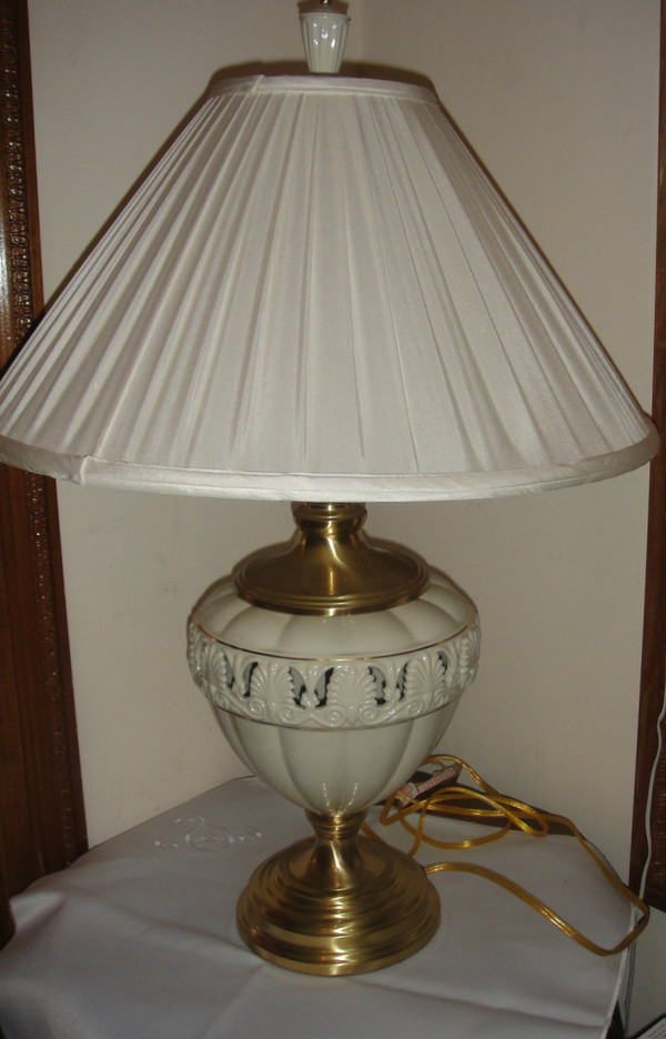 Lenox Quiozel Athenian Table Lamp Brass Finish New