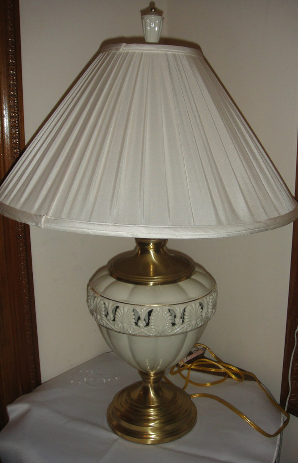 Lenox Quiozel Athenian Table Lamp Brass Finish New