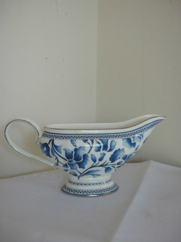 Richard Ginori Blue " Jasmine" Sauceboat Bone China New
