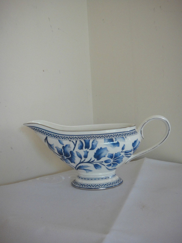 Richard Ginori Blue " Jasmine" Sauceboat Bone China New