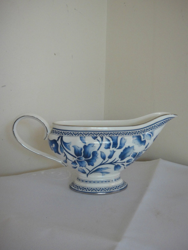 Richard Ginori Blue " Jasmine" Sauceboat Bone China New