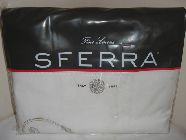 Sferra Janella Queen Duvet Cover Set White Dark Khaki