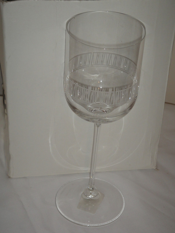Wedgwood Vera Wang modern Graphic Crystal Wine Glass Set of 4 New 