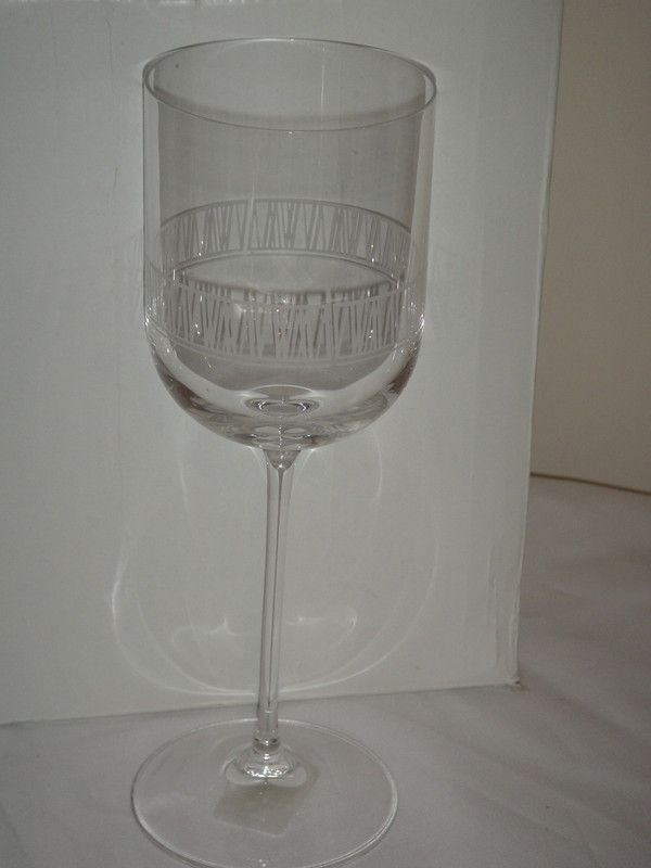 Wedgwood Vera Wang modern Graphic Crystal Wine Glass Set of 4 New 