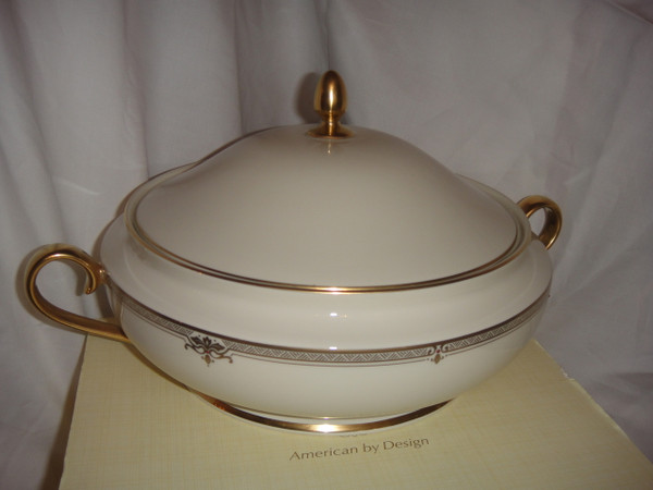 Lenox Republic Covered Vegetable Casserole New