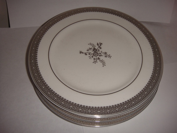 Wedgwood Vera Wang Vera Lace Set of 4 Soiree Party Plates New 