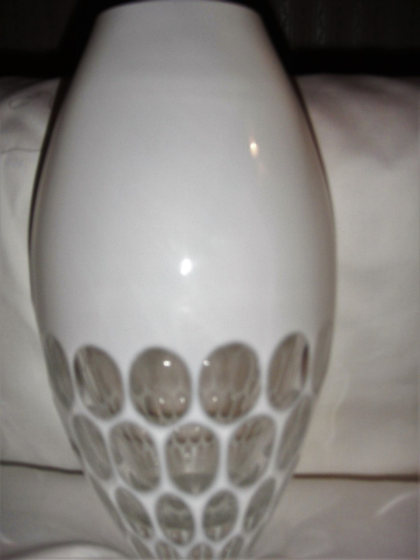 Monique Lhullier for Royal Doulton Atelier blanc 10.5 inch Vase 