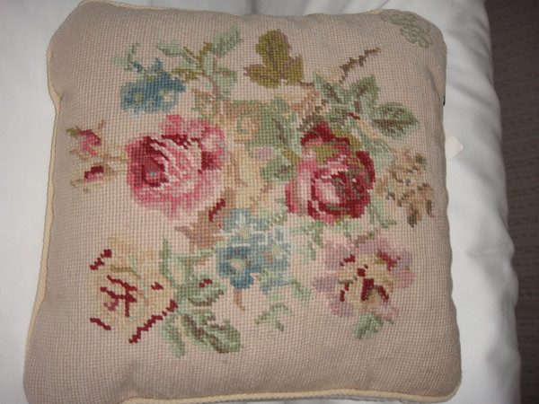Ralph Lauren Highfields Needlepoint 14 x14 Square Throw Pillow New 