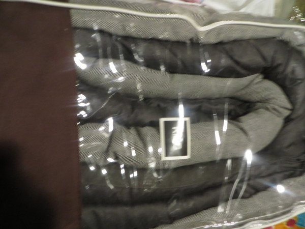 Michael Kors Nob Hill King Comforter  New