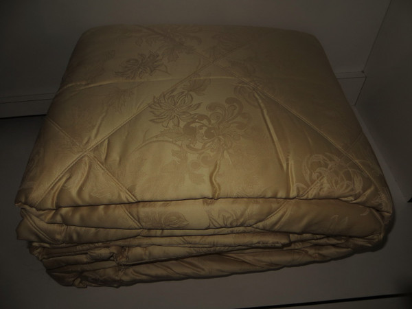 Sferra Denina Quilted King Coverlet Set Honey