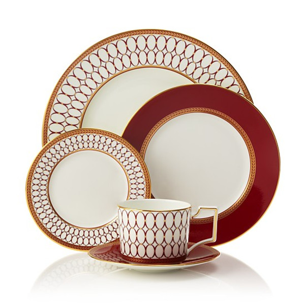 Renaissance place setting