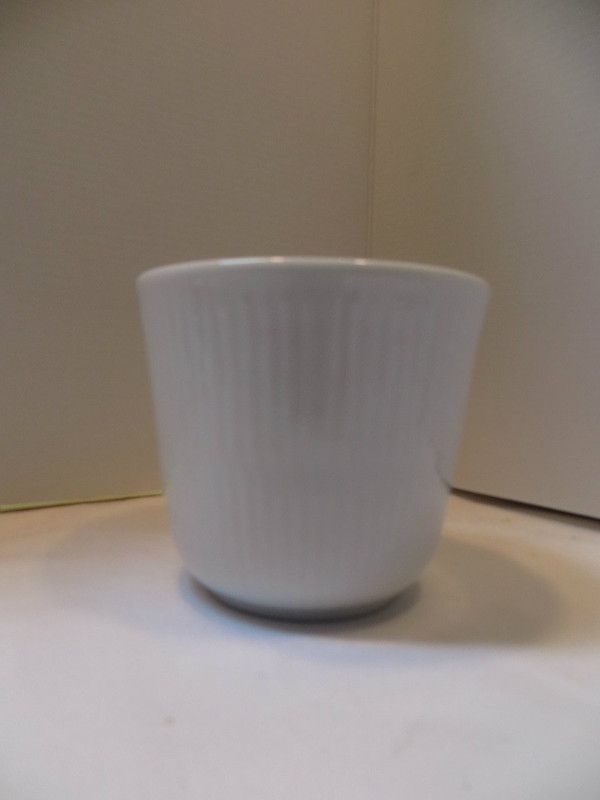Royal Copenhagen White Fluted Plain Thermal Mug 8.5 oz