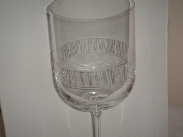 Wedgwood Vera Wang modern Graphic Crystal Wine Glass Set of 4 New 