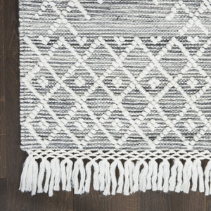 4' x 6' Gray and Ivory Geometric Hand Woven Area Rug With Fringe - 606114777656