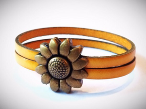 Silver/Brass Flower Leather Bracelet - 000854125452