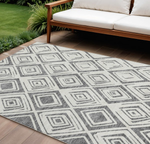 10' X 14' Gray And Ivory Geometric Washable Indoor Outdoor Area Rug - 608219369934