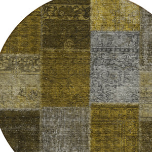 8' Brown Gold And Taupe Round Patchwork Washable Indoor Outdoor Area Rug