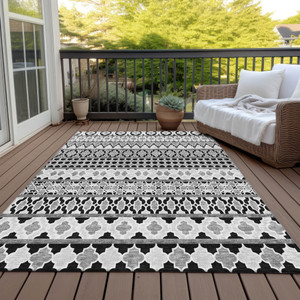 8' X 10' Black Gray And Ivory Quatrefoil Washable Indoor Outdoor Area Rug