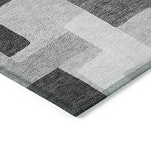 5' X 8' Silver Ivory And Charcoal Geometric Washable Indoor Outdoor Area Rug