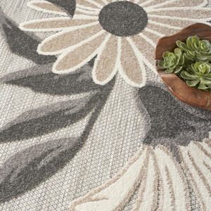 5' Beige And Gray Round Floral Indoor Outdoor Area Rug