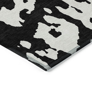 5' X 8' Black And Ivory Abstract Washable Indoor Outdoor Area Rug - 880016395488