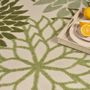 6' X 9' Ivory And Green Floral Indoor Outdoor Area Rug - 880016479522