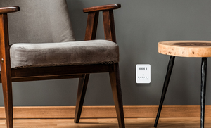 3 Outlet 4 USB with 540 Joules Surge Protection