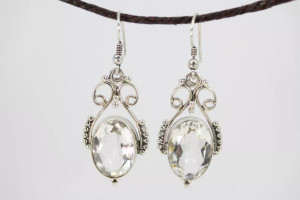 Open Work Queenly Earrings