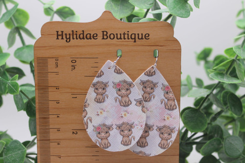 Floral Baby Highland Cow || Teardrop Faux Leather Earrings || Hypoallergenic