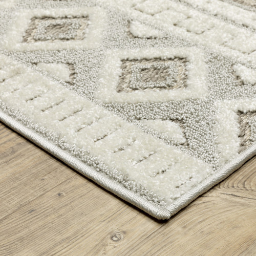 5' X 8' Gray And Beige Tribal Area Rug
