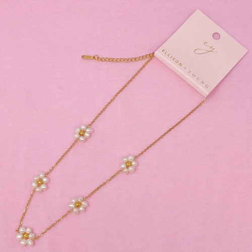 Pure Love Pearl Flower Necklace