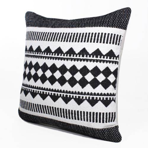 Homeroots Home Decor 20 X 20 Inches Black and White Colour 100% Cotton Geometric Zippered Pillow