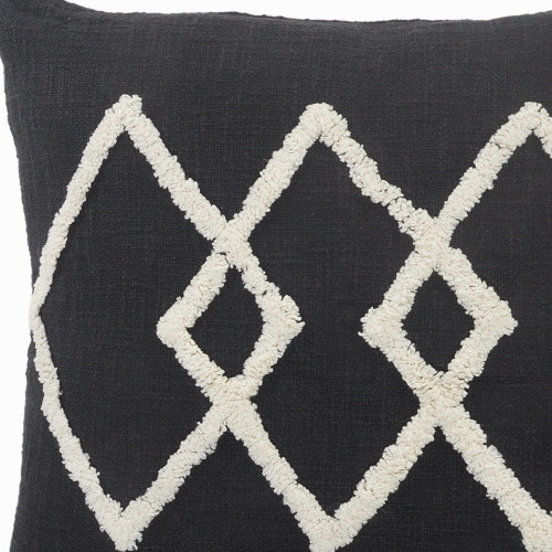 Homeroots Home Decor 20 X 20 Inches in White and Black 100% Cotton Geometric Zippered Pillow