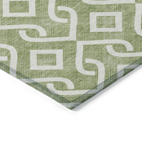 8' Green And Ivory Round Geometric Washable Indoor Outdoor Area Rug