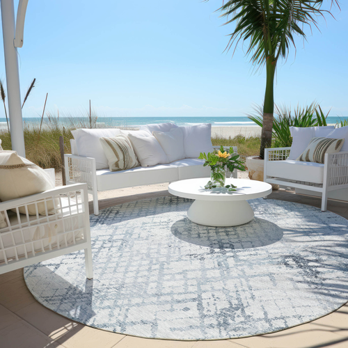 8' Navy Blue And Sky Blue Round Geometric Washable Indoor Outdoor Area Rug