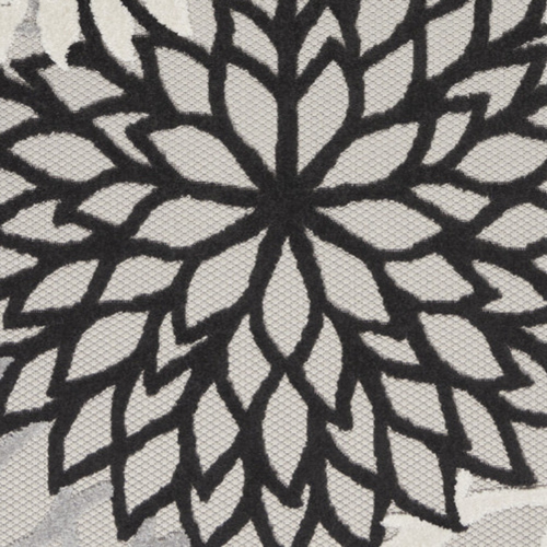 4' X 6' Black And White Floral Indoor Outdoor Area Rug