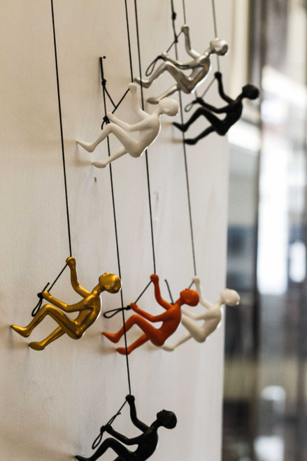 Homeroots Home Decor Resin Gold Climbing Man, 6 x 3 x 3 inches